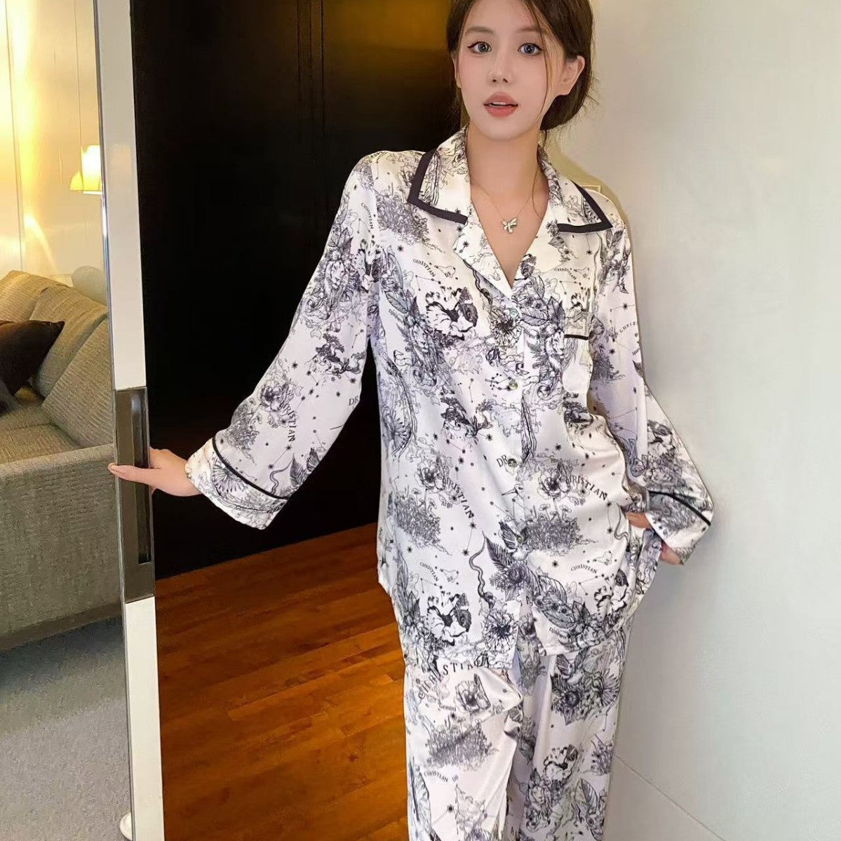 High-grade Ice Silk Printed Long-sleeved Fashion Sweet Homewear